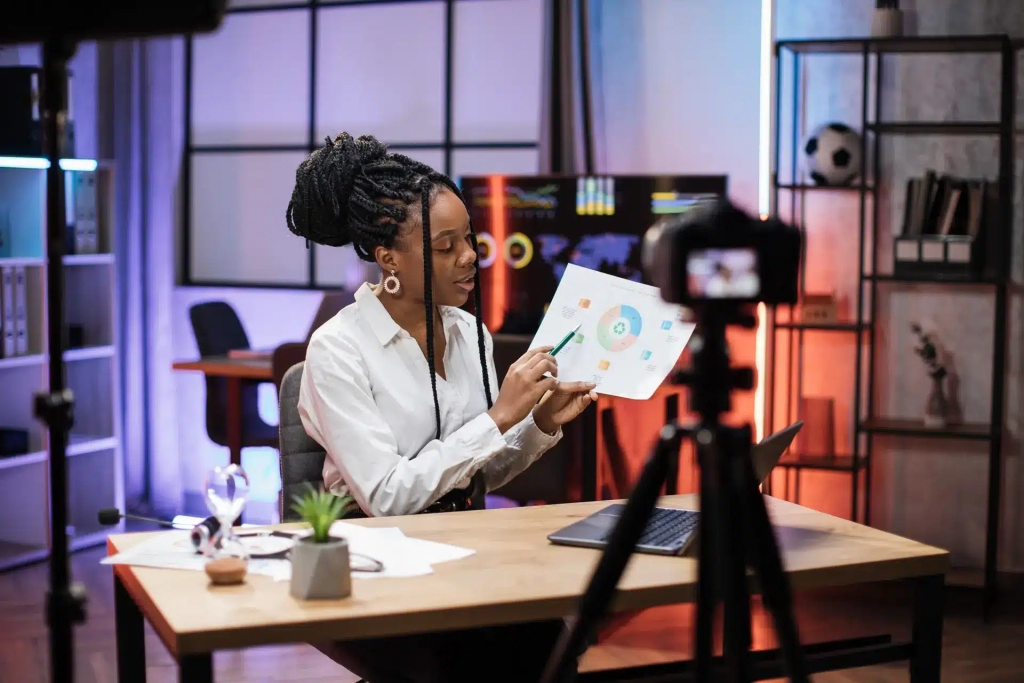 african-businesswoman-in-formal-suit-sitting-in-fr-2023-11-27-04-59-03-utc